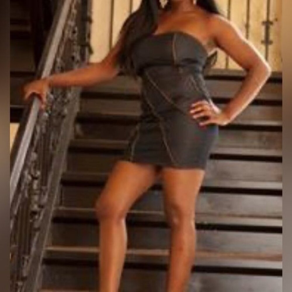Forever 21 Sweetheart Sleeveless Bodycon Dress